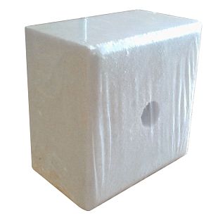 Соль брикетированная для животноводства высшего сорта по ТУ 9192-004-88280869-2016 в спрессованных брикетах по 10 кг