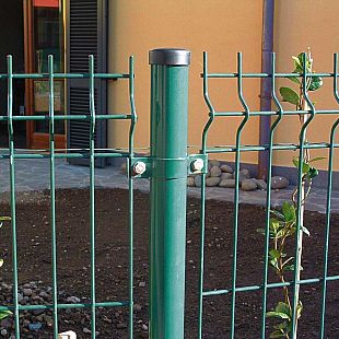 Столб заборный круглый 48 мм 2,4 м металлический с крючками